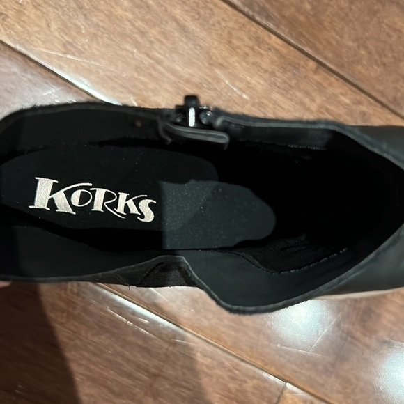 KORKS | Black Leather Heeled Booties NWOT - Picture 7 of 7